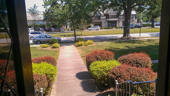 Foto del edificio - 6807 Wooster Pike
