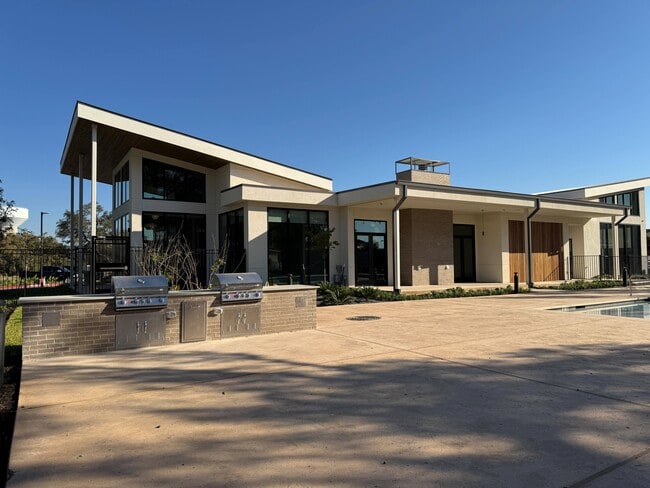 Bridge at Saffron Apartments in Northwest Austin, Texas - Bridge at Saffron