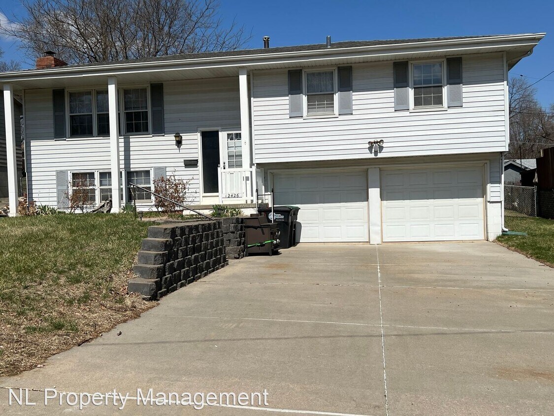 12426 Castelar St, Omaha, NE 68144 House Rental in Omaha, NE