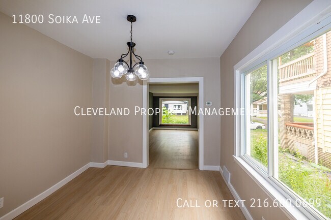 Foto del edificio - 11800 Soika Ave