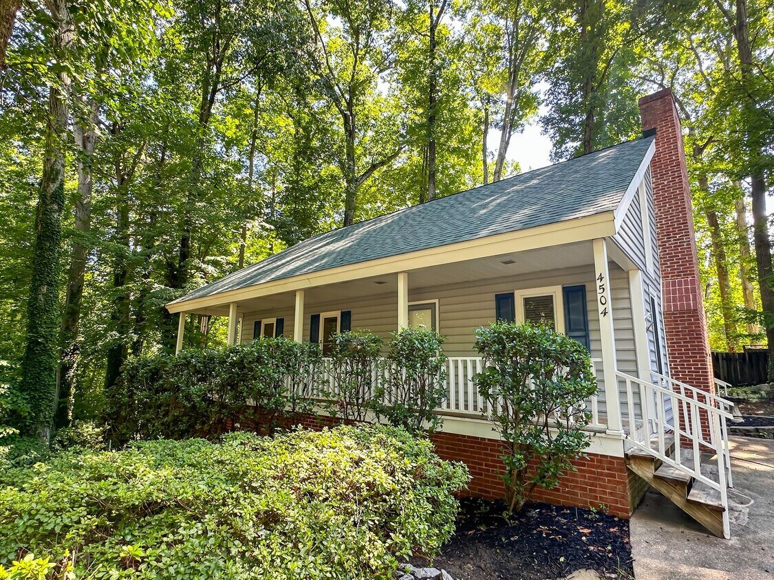 Primary Photo - Great Newly Renovated Home Near North Hill...