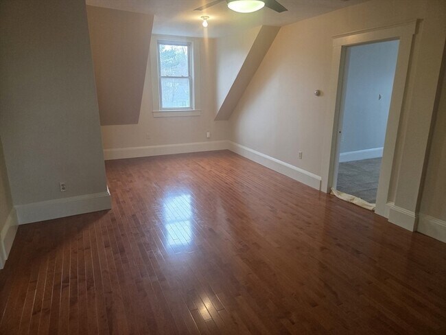 Foto del edificio - 12 Connors St