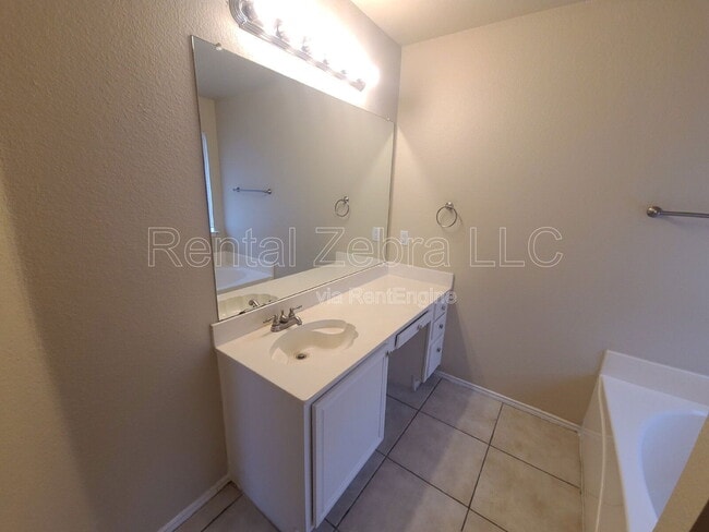 Foto del edificio - 787 Catalina Dr