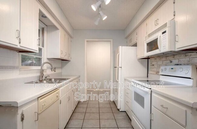 Foto del edificio - 1714 W Swan St