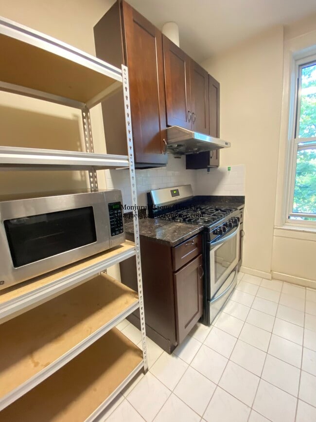 Building Photo - 649 Bay Ridge Ave