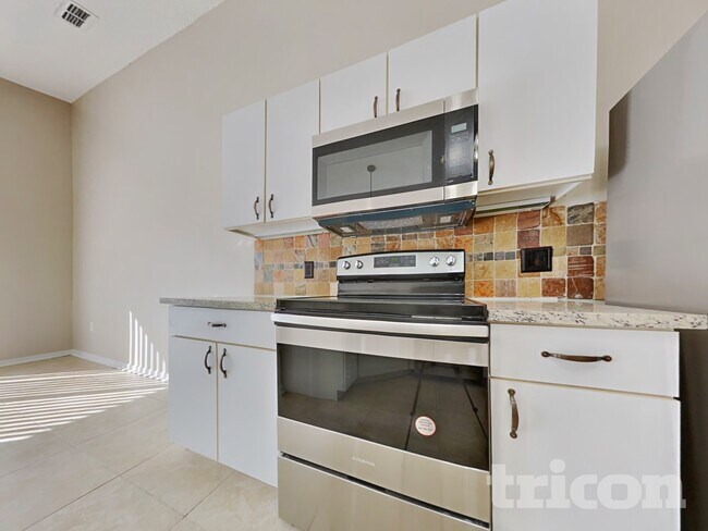 Foto del edificio - 30602 Birdhouse Dr