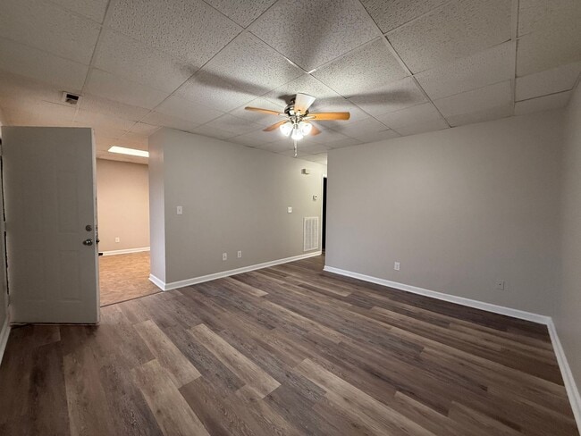 Building Photo - 270 Bailey St