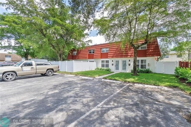 Building Photo - 2280 NW 59th Wy