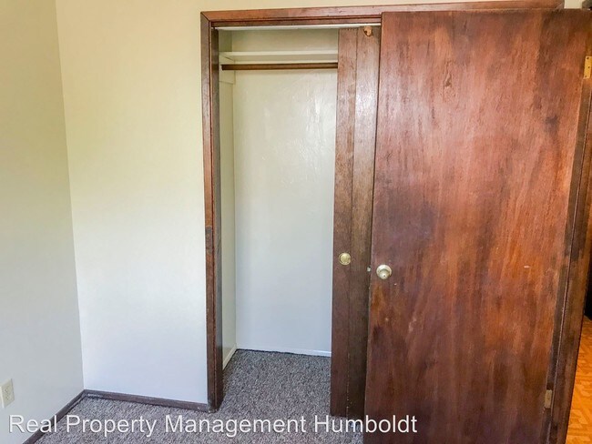 Building Photo - 2341 Spring St