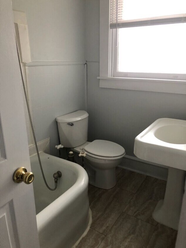 Foto principal - 128 E New St