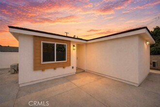 Building Photo - 217 Danecroft Ave