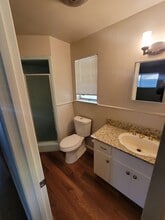 Building Photo - 2217 Druid Dr