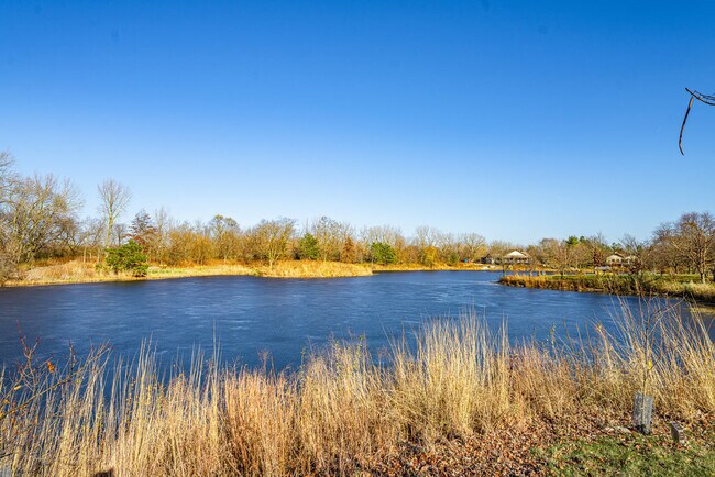 Building Photo - 11907 S 75th Ave