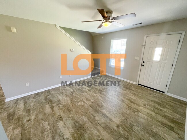 Foto del edificio - 204 Jarrett Ln