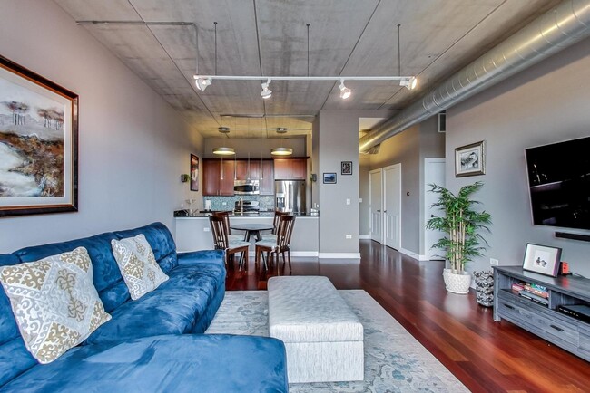 Foto del edificio - 3245 N Ashland Ave