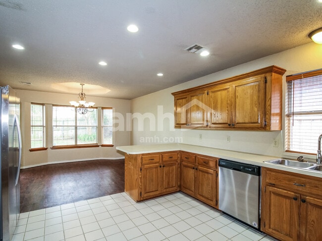 Building Photo - 8824 NW 85th St