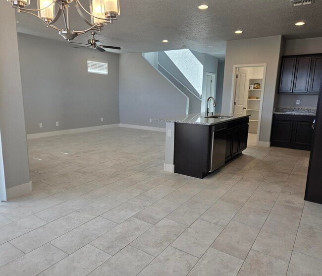 Foto del edificio - 4030 Silver Springs Road NE