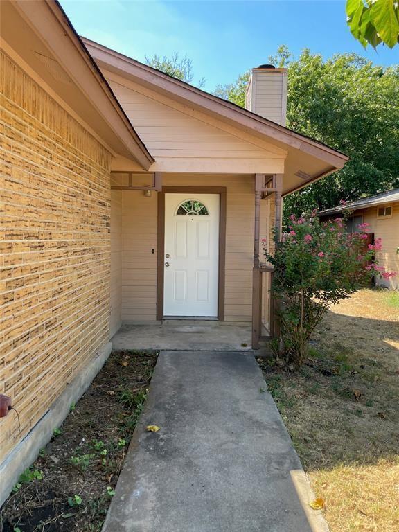 Foto del edificio - 7214 Lilac Ln