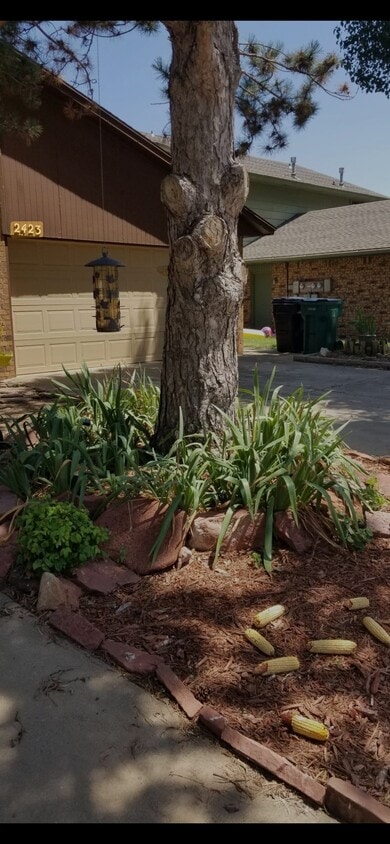 Photo - 2423 SW 90th St (Oklahoma City, OK)