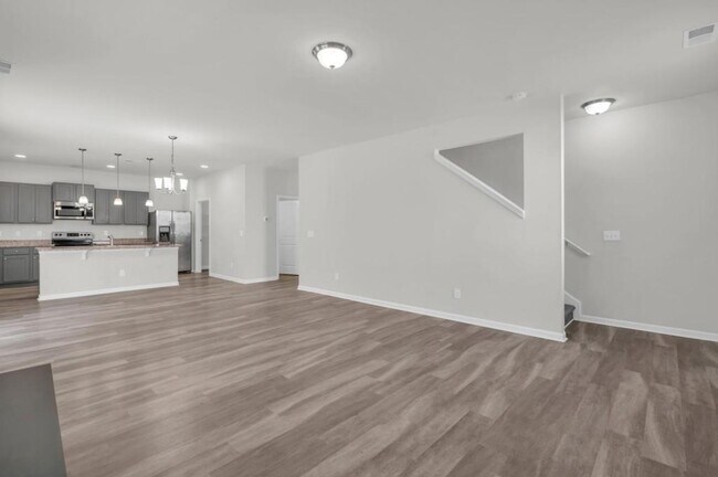 Building Photo - 706 Lenox Dr