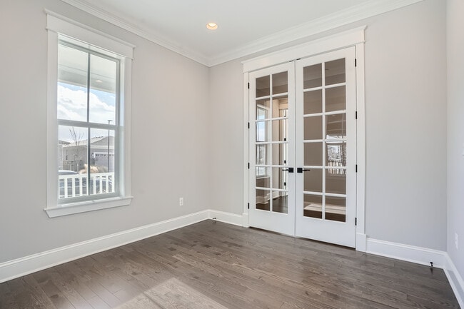 office/flex space - 21235 E 61st Dr