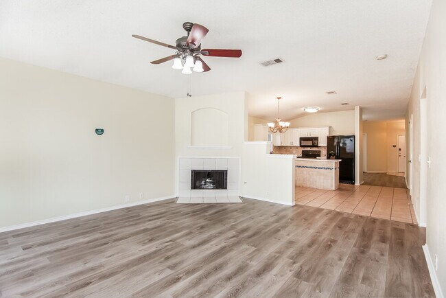Foto del edificio - 1101 Wintercreek Dr