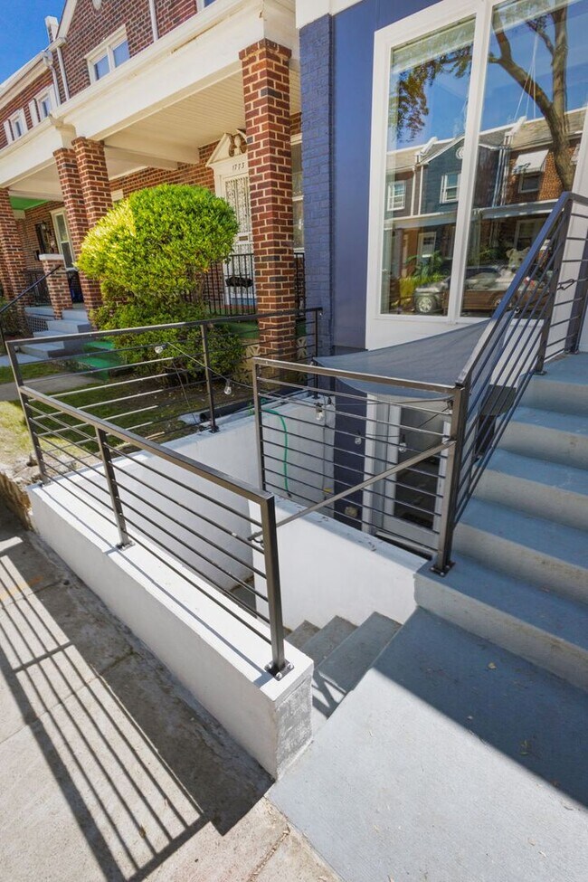 Foto del edificio - Stunning 4 BR/2.5 Townhome in Trinidad!