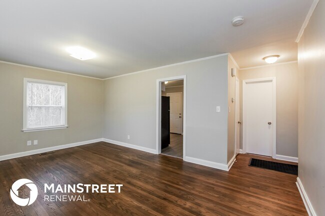 Foto del edificio - 651 Reeves Ct