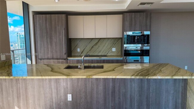 Foto del edificio - 801 S Miami Ave