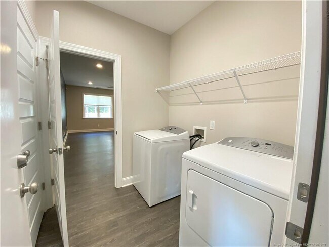 Foto del edificio - 616 Courtland Dr
