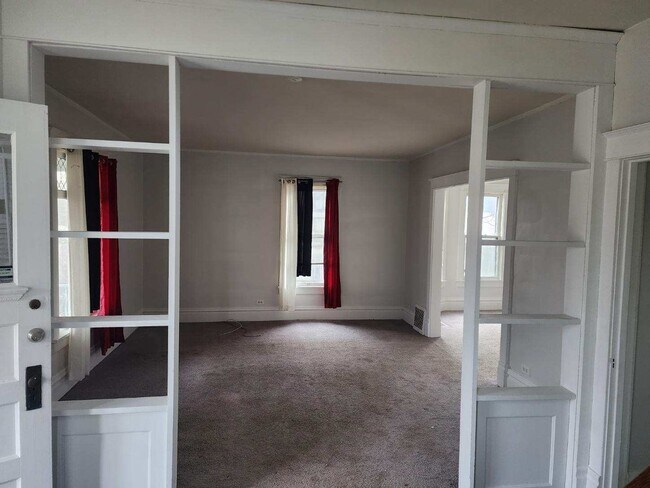 Foto del edificio - 1916 W Clarke Ave