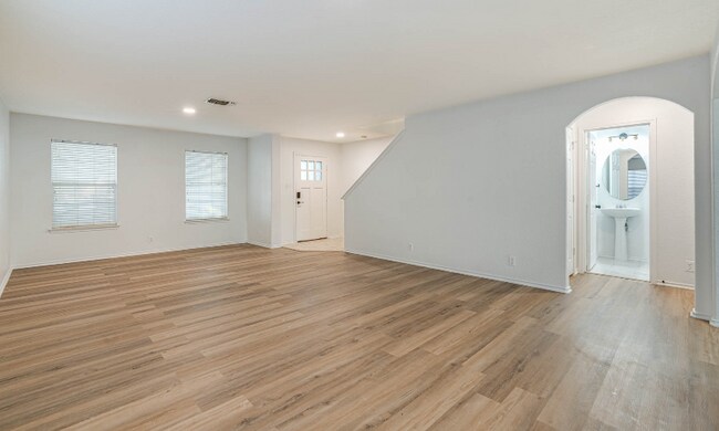 Building Photo - 337 Woodstone Loop