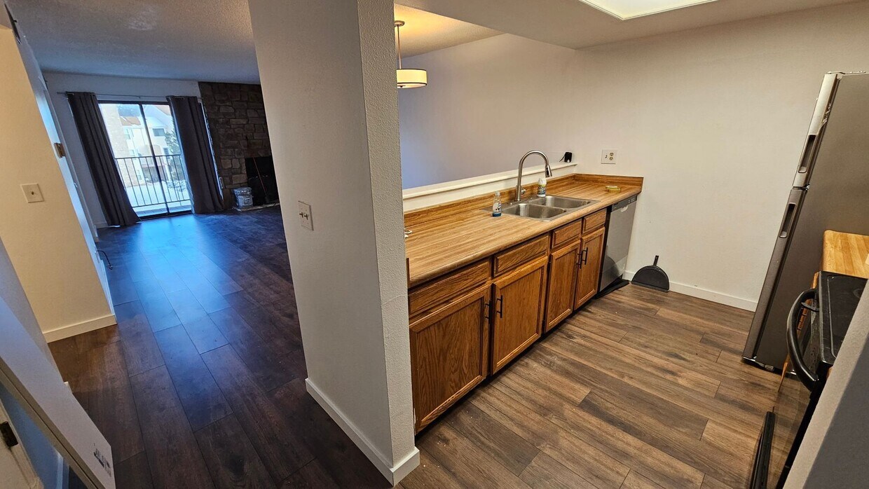 Welcome to your new home! 2 beds, 2 baths... - Welcome to your new home!  2 beds, 2 baths...