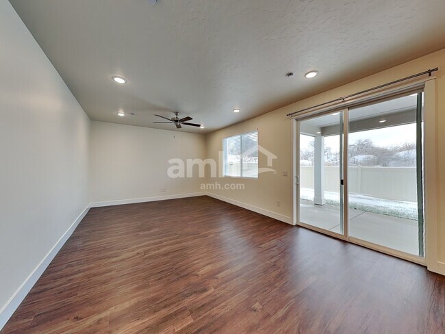 Building Photo - 11445 W Mesquite Street