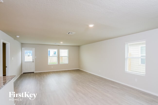 Building Photo - 1718 Morse Way