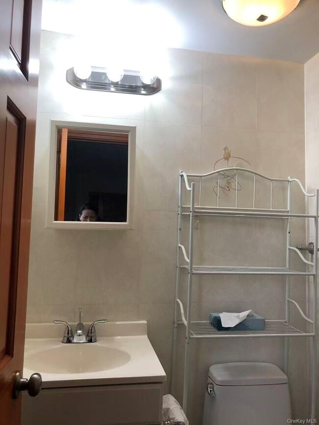 Foto del edificio - 229-02 Horace Harding Expy