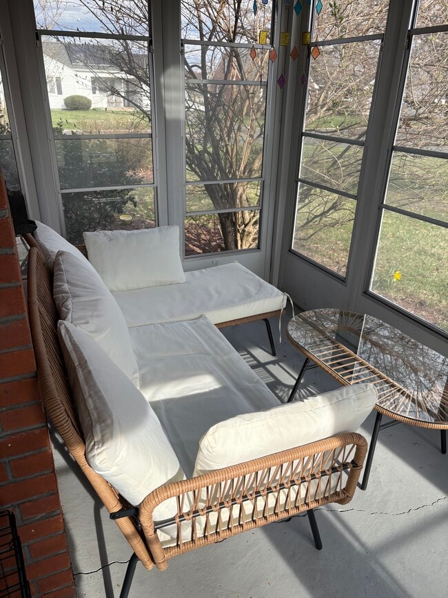 2 enclosed side porches to fenced in backyard - 384 Abbott St