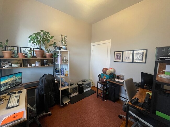 Building Photo - 61 Adams St