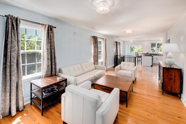 Photo - 3629 34th Ave W House