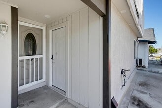 Building Photo - 7993 Montara Ave