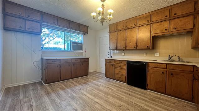 Foto del edificio - 5429 Farnsworth Ave