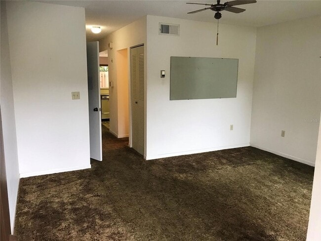 Building Photo - 2649 Surrey Ct