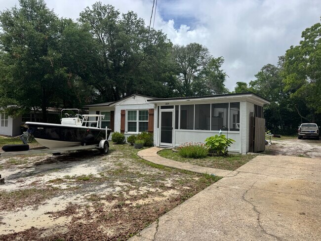 Foto del edificio - 359 Okaloosa Rd NE
