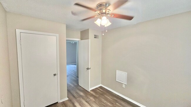 Building Photo - 4539 Spring Valley Dr
