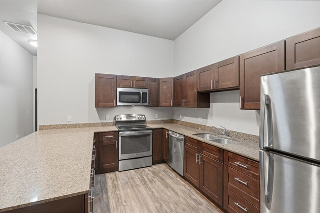 Kitchen - Riverview West