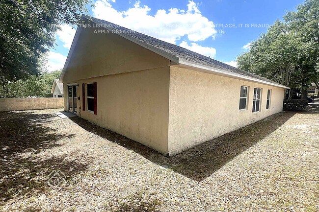 Foto del edificio - 25136 Ironwedge Dr