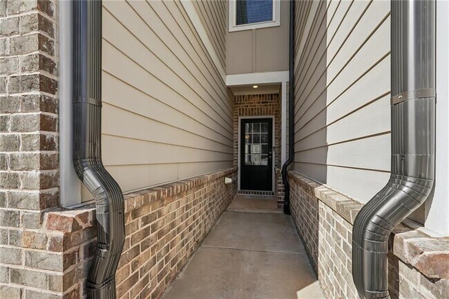 Building Photo - 234 Timberland Ave