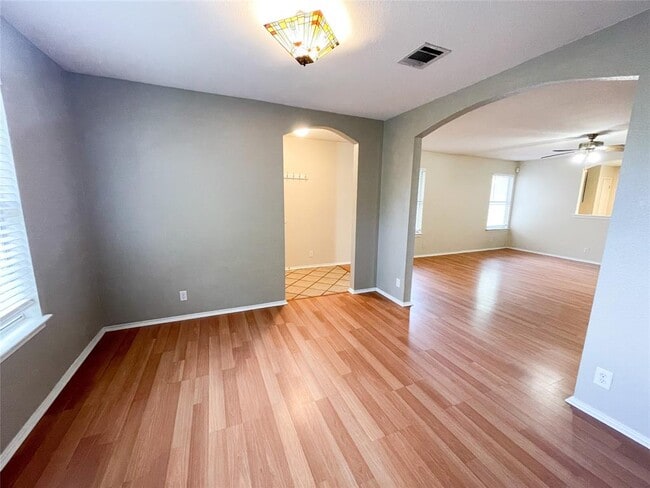 Building Photo - 9012 Frock Ct