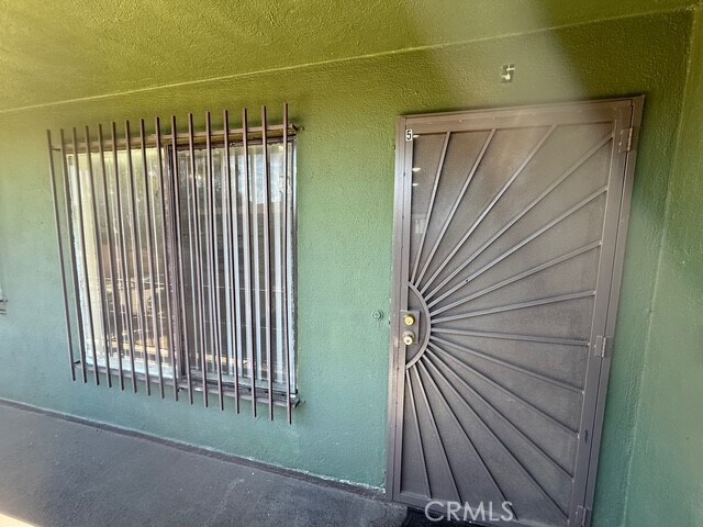 Foto del edificio - 10234 Woodworth Ave
