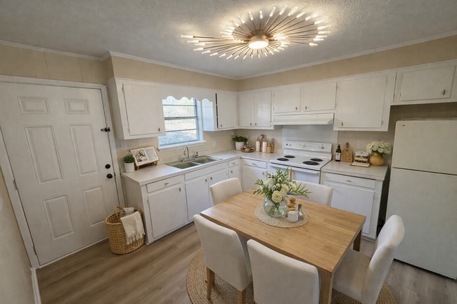 Building Photo - 1105 6th St